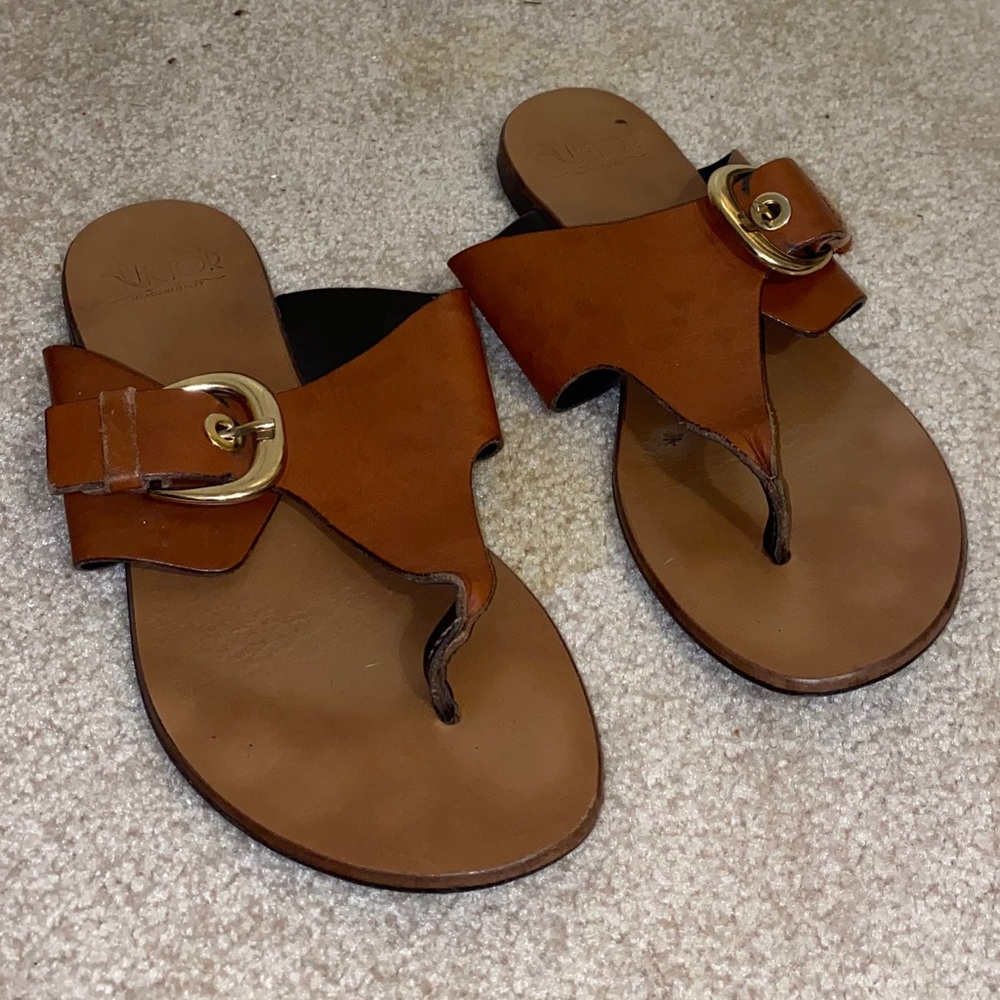 Brown leather thong sandals